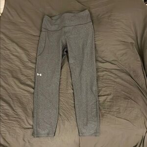 Under Armour Gray Athletic Leggings with Moisture-Wicking Fabric